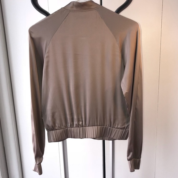 Silk Zip Up Light Bomber Style Jacket - Picture 6 of 8